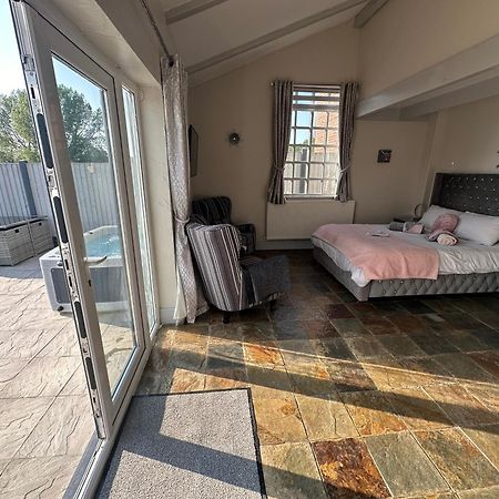 Dwylig Isa Holiday Cottages Rhuddlan Δωμάτιο φωτογραφία